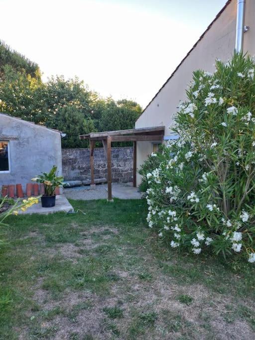 Maisonnette Marine Landeronde Kültér fotó